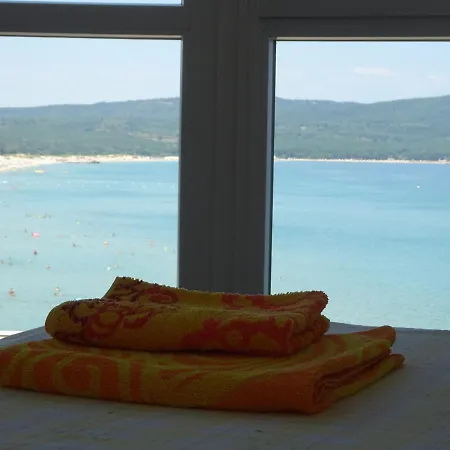 Dobrevi בית הארחה 4*