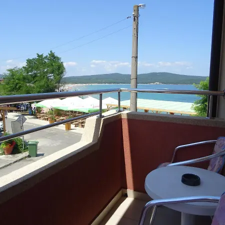 בית הארחה Dobrevi